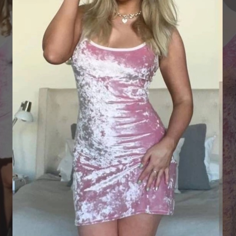 My date with the president’s daughter dress — pink, velvet mini dress